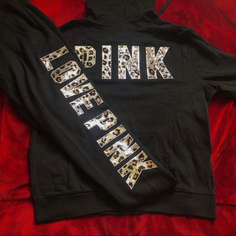 COMPLETE PINK OUTFIT *PERFECT CONDITION*